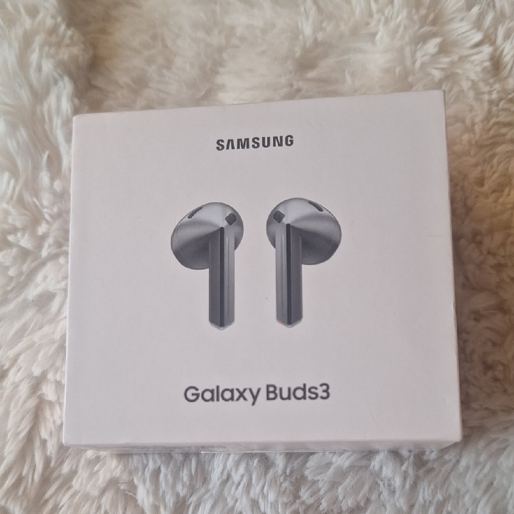 Samsung Galaxy Buds3 Wireless Earbuds - Picture 3 of 10